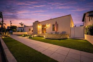 Walk to the beach, King, Jacuzzi, Fire Pit, Bikes