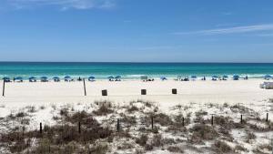 Beachfront King, Private Balcony,No fees-CC219 Pcb
