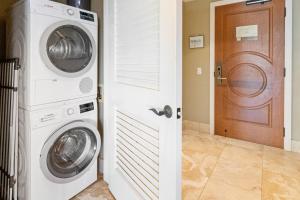 KBM Resorts 3 FREE CARS Honua Kai Hokulani Ocean view 5-Bedroom Multi-Unit Listing Recently Remodeled HK ML-2897