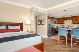 KBM Resorts 3 FREE CARS Honua Kai Hokulani Uninterrupted Ocean view Remodeled King Studio HK ML-3071