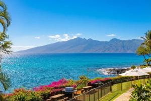 Napili Point Villas Oceanfront 5 BR Sleeps 16 Complimentary Car with 6 Nights NAP ML-3899 by KBM