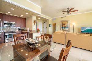 Kapalua Golf Villas Ocean View 2 BR Sleeps 6 Villas Perfect for Golfers Complimentary Car with 6 Nights KGV-21P2 by KBM