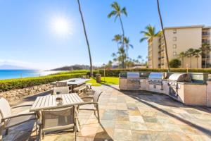 Whaler Ocean View 1 BR Sleeps 3 Steps to Beach Complimentary Car with 6 Nights WH1-1211 by KBM