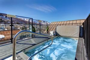 Lift Lodge 103 Walk to Ski Lift Hot Tub KBM