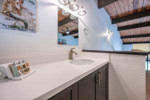 Napili Point Villas Oceanfront 3 BR Sleeps 8 Complimentary Car with 6 Nights NAP ML-1171 by KBM