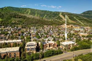 Park City TPC Hot Tub KBM ML-1347