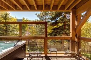 Park City TPC Hot Tub KBM ML-1347