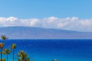 Maui Kaanapali Villas Penthouse 2 BR Villas Great for Families Complimentary Car with 6 Nights MKV-A606 by KBM