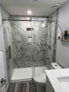 Charming 1Bd Basement Suite with Private Entrance