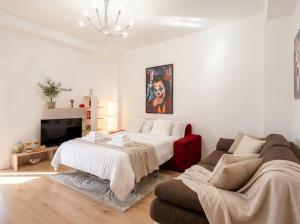 Bari Home