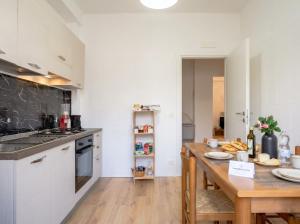 Bari Home