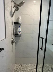 -No1C- Private Room in a Cozy Apartment - Steps to T Orange Line & Boston Medical Center - South End Near Downtown Boston