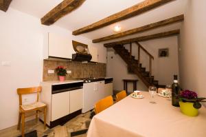 Holiday Home Troštova Kuća