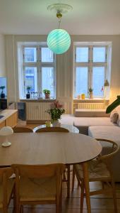 Historic Flat With Balcony In Vesterbro