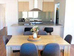 Popular Prestige Villa Shepparton North