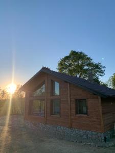 Horse Ranch with amazing mountainous views