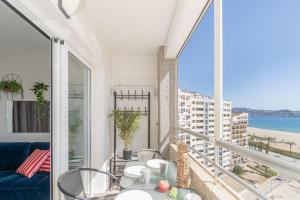 Beachfront Cozy appartment with Sea Views