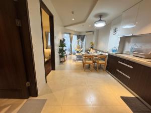 Monaliza 1BR Suite with Balcony & Living Room in Tambuli Seaside Resort