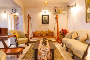 3 BR Bordermans Retreat in Center with Cook by Palm Leisure