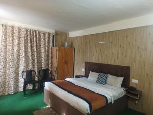 Hotel Devlok regency