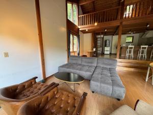 CabinC Private Fireplace, BBQ, Lake Saiko MtFuji