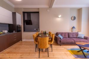 3BDR & Main Street Vitoshka & Corner Apartment & FREE Parking