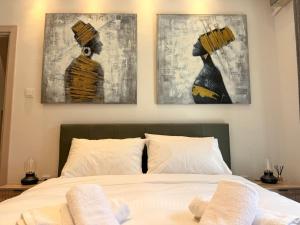 The locals Vouliagmeni square apartment