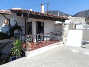 Ferienhaus Kato Ruga