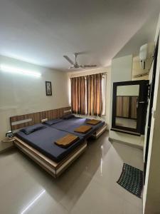 Tatva Service Apartment with AC Rooms with WiFi & Parking