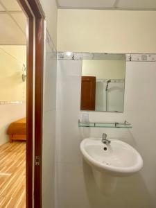 Nhà Nghỉ Sakura Homestay R10