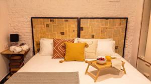 Bright 2BR home with double patio Macarena
