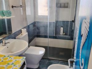 Beach apartment,two terraces,parking & WIFI