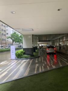 SHORE 2 MOA Staycation T2 U1712