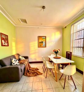 Burwood centre share stay