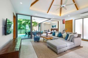 Pool Villa 4BR Walkable to Everything in Rawai P6