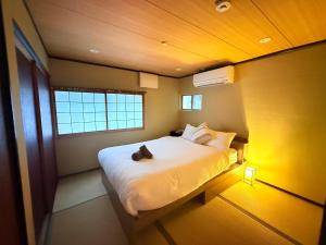 LEON RESORT HOTEL Max10people Nanba 4min Shinsaibashi 7min Umeda 14min Hanazonocho