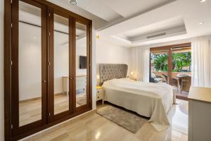 Sunny Sea Oasis - Estepona