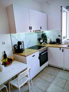 JoNik-Studio near Heraklion Airport Port