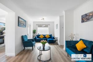 FREE Parking - Driveway - South Downs - Garden - Sleeps 11