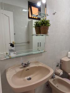CoCoHomes Close to the beach Private Parking
