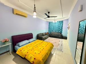 Aenis Homestay Near Seri Iskandar