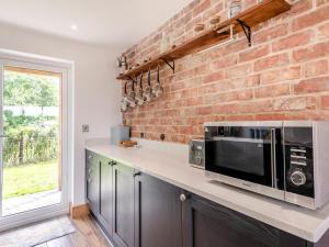 Herons Den - Uk44529