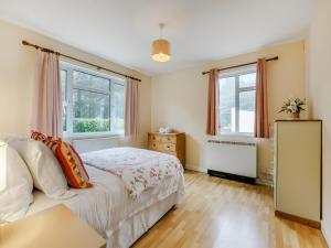 Pine Cottage - Uk46874