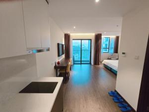 Wanna Stay Hạ Long