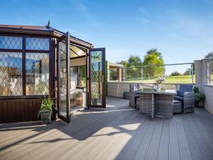 Clay Lake Cottages - Dads Shed