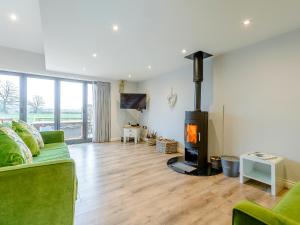Fairchilds Barn - Uk12806