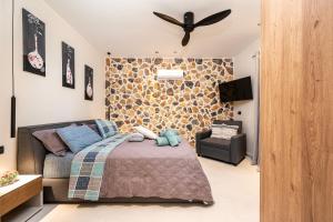 Horse Farm House - 5 Min to the Beach