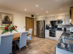 Cedar Barn - Uk33352