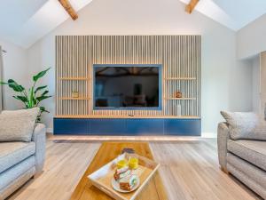 Property 4 - Uk44924