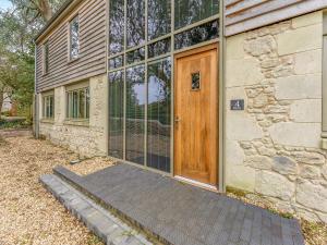 Property 4 - Uk44924